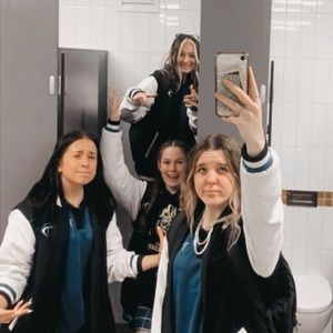 Meet your Posher, Ava